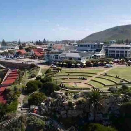 Central Modern Studio Apartment, Hermanus Waterfront Exteriér fotografie